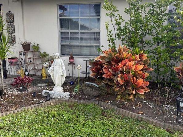 15708 Bottlebrush Cir, Delray Beach FL 33484