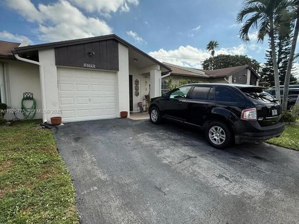 15708 Bottlebrush Cir, Delray Beach FL 33484