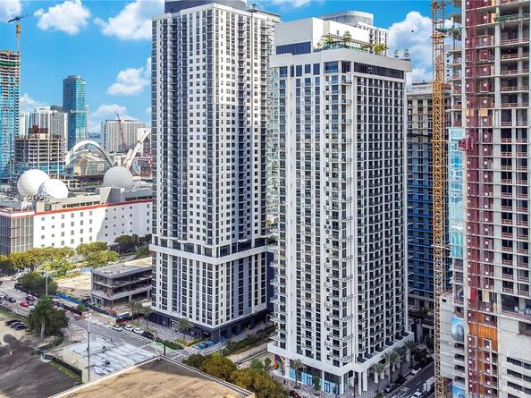 11 NE 6 Street 2201, Miami FL 33132