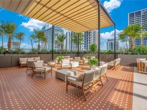 11 NE 6 Street 2201, Miami FL 33132