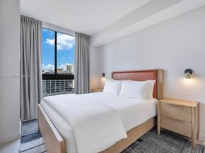 11 NE 6 Street 2201, Miami FL 33132