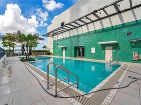 11 NE 6 Street 2201, Miami FL 33132