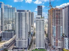 11 NE 6 Street 2201, Miami FL 33132