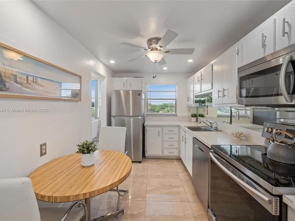 1400 Saint Charles Pl 520, Pembroke Pines FL 33026