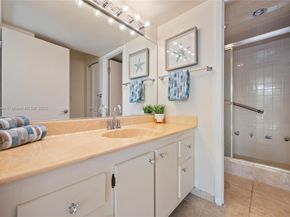 1400 Saint Charles Pl 520, Pembroke Pines FL 33026