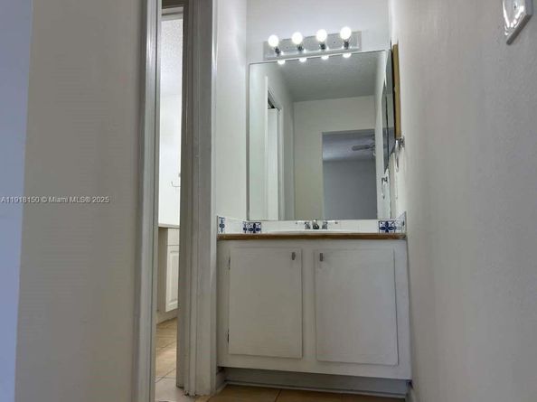 721 SE 1st Way B18, Deerfield Beach FL 33441