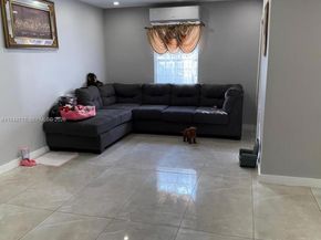 2118 NW 86th St, Miami FL 33147