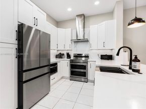 835 NE 17th Way, Fort Lauderdale FL 33304