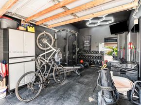 835 NE 17th Way, Fort Lauderdale FL 33304