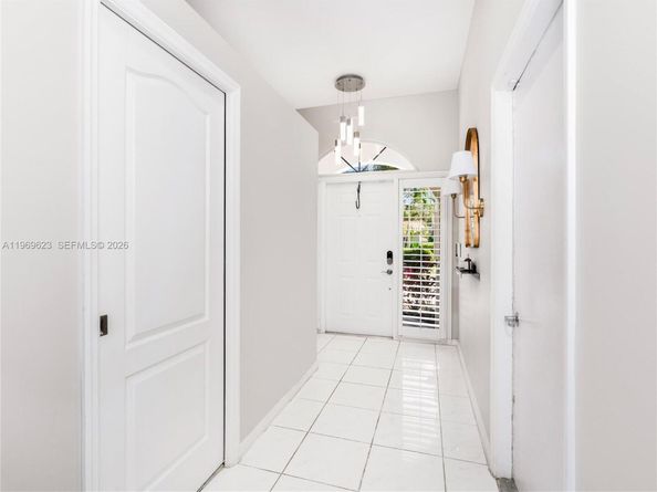 835 NE 17th Way, Fort Lauderdale FL 33304