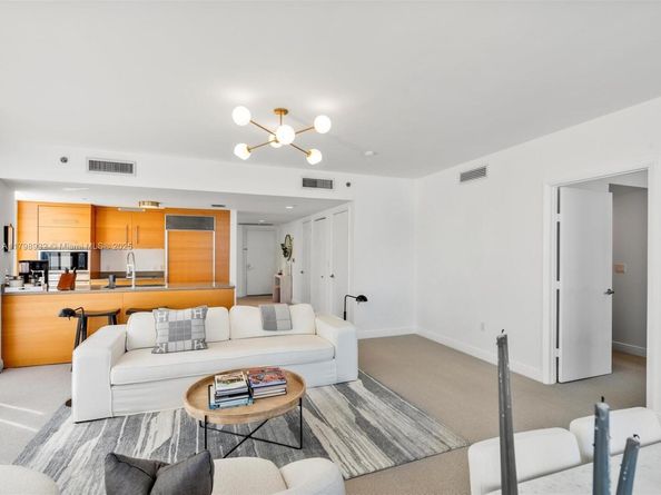 475 Brickell Ave 5507, Miami FL 33131
