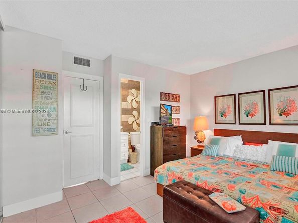 3530 NW 52nd Ave 509, Lauderdale Lakes FL 33319
