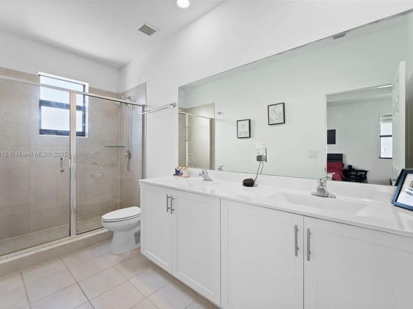 3419 W 109th Pl, Hialeah FL 33018