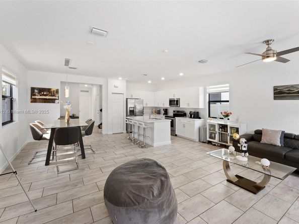 3419 W 109th Pl, Hialeah FL 33018