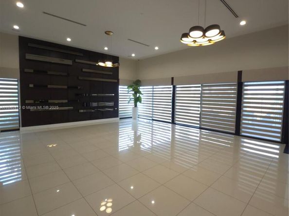 3419 W 109th Pl, Hialeah FL 33018
