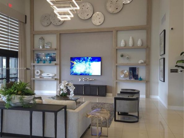 3419 W 109th Pl, Hialeah FL 33018