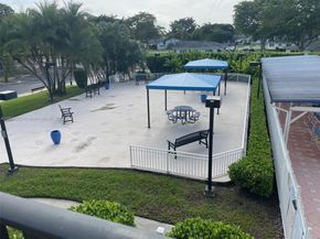 1721 NW 86th Ave, Plantation FL 33322