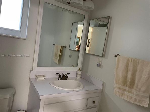 1721 NW 86th Ave, Plantation FL 33322