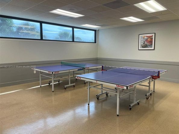 1721 NW 86th Ave, Plantation FL 33322