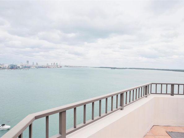 520 Brickell Key Dr A1904, Miami FL 33131