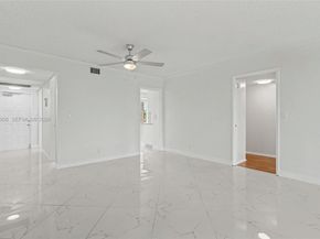 3970 Oaks Clubhouse Dr 407, Pompano Beach FL 33069
