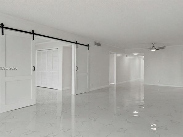 3970 Oaks Clubhouse Dr 407, Pompano Beach FL 33069