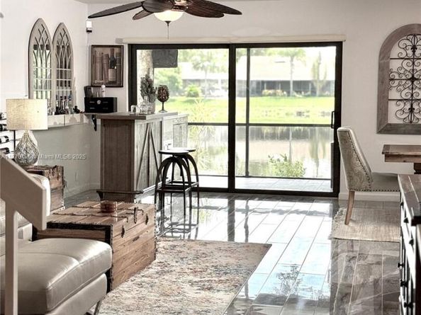 9703 N New River Canal Rd 102, Plantation FL 33324
