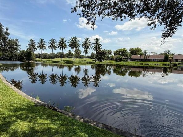 9703 N New River Canal Rd 102, Plantation FL 33324