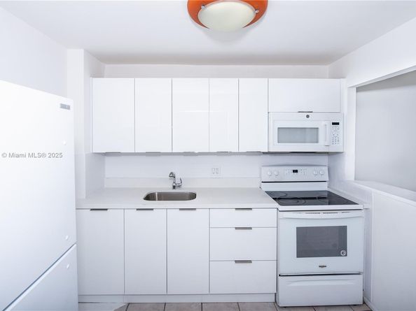 16950 W Dixie Hwy B320, North Miami Beach FL 33160