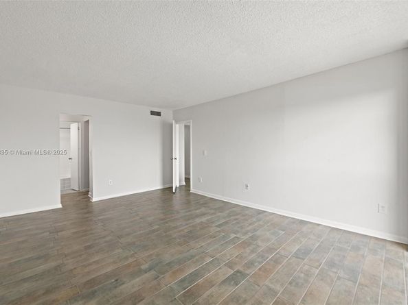 2350 NE 135th St 812, North Miami FL 33181