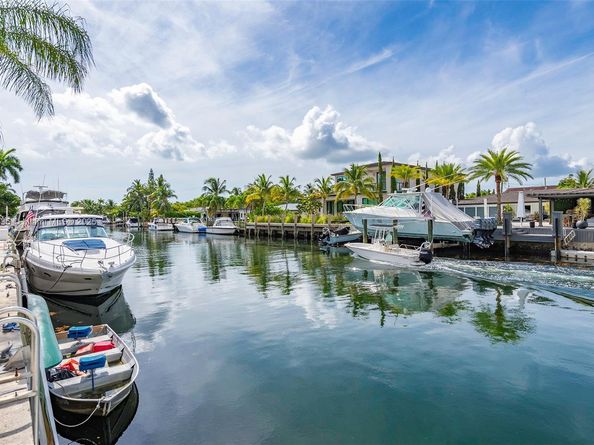 2350 NE 135th St 812, North Miami FL 33181