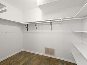 2350 NE 135th St 812, North Miami FL 33181