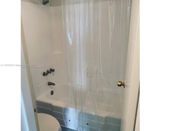 2350 NE 135th St 812, North Miami FL 33181