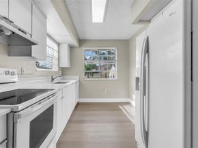 2246 SE 27th Dr 204D, Homestead FL 33035
