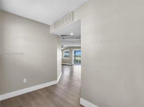 2246 SE 27th Dr 204D, Homestead FL 33035