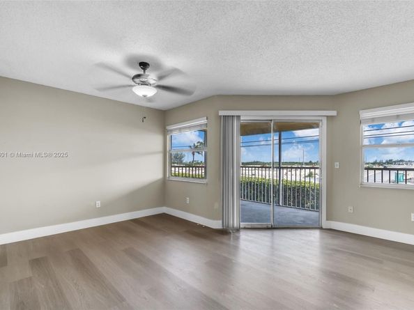 2246 SE 27th Dr 204D, Homestead FL 33035
