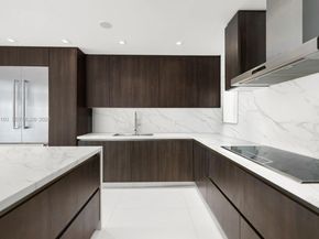 6120 Riviera Dr, Coral Gables FL 33146