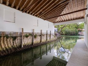 6120 Riviera Dr, Coral Gables FL 33146