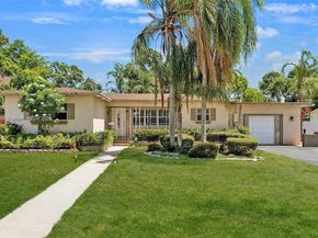 23 SW 8th St, Hallandale Beach FL 33009