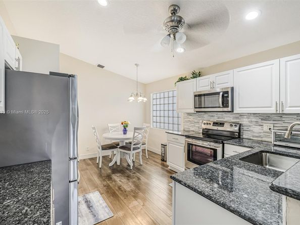 7390 Lugano Dr, Boynton Beach FL 33437