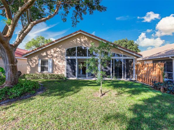 7390 Lugano Dr, Boynton Beach FL 33437