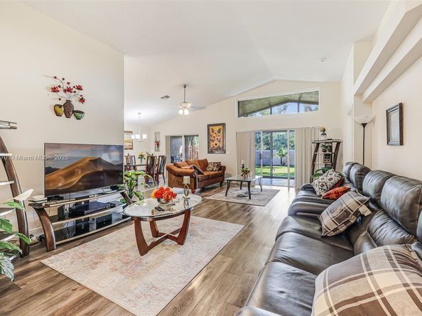 7390 Lugano Dr, Boynton Beach FL 33437