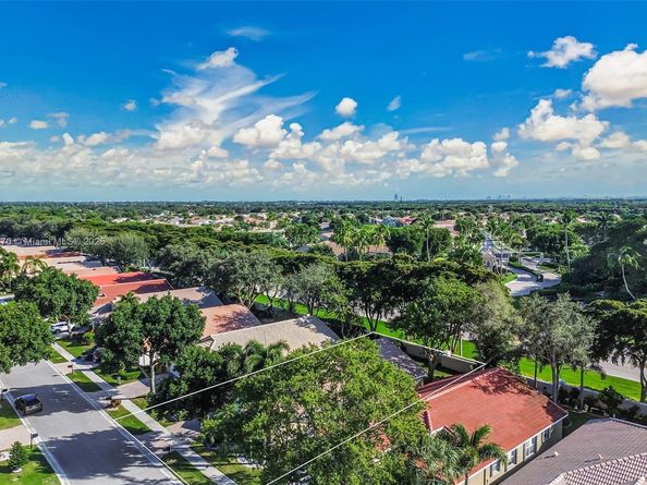 7390 Lugano Dr, Boynton Beach FL 33437