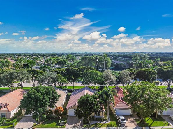 7390 Lugano Dr, Boynton Beach FL 33437