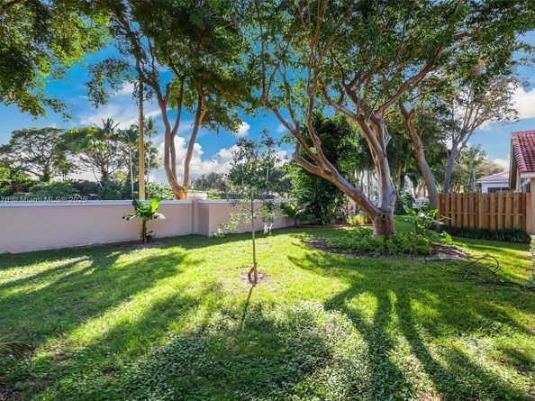 7390 Lugano Dr, Boynton Beach FL 33437