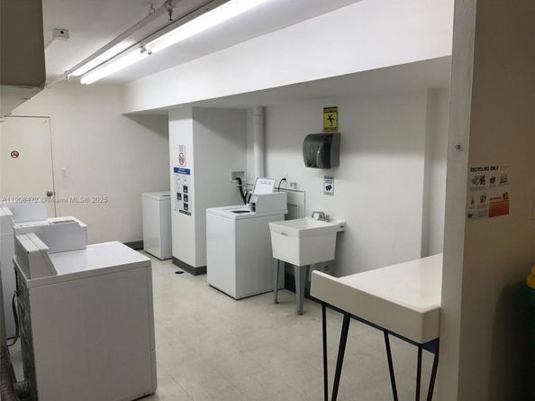 100 Lincoln Rd 702, Miami Beach FL 33139