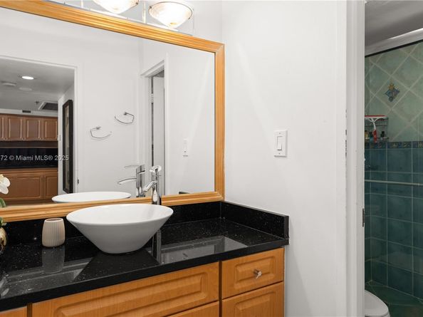 100 Lincoln Rd 702, Miami Beach FL 33139