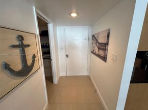 100 Lincoln Rd 702, Miami Beach FL 33139