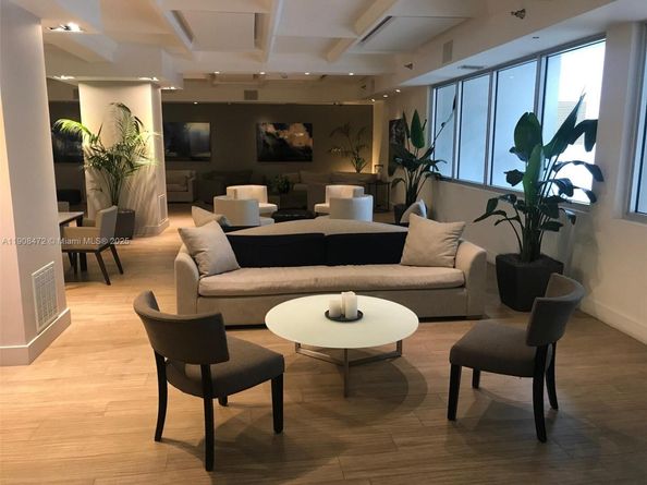 100 Lincoln Rd 702, Miami Beach FL 33139