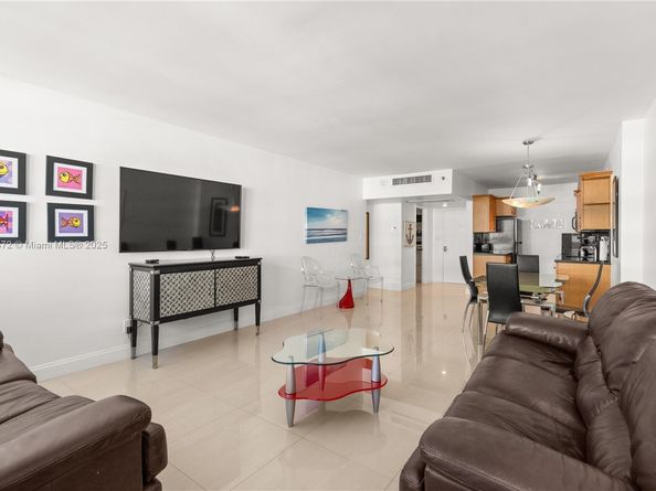 100 Lincoln Rd 702, Miami Beach FL 33139